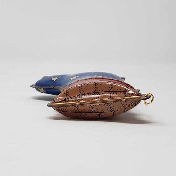 1997 Hallmark Daughter Pressed Tin Keepsake Holiday Christmas Ornament - Picture 8 of 11